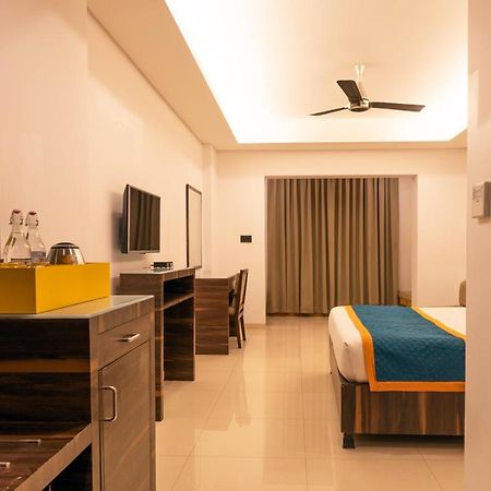 Zone Connect By The Park Parra Goa Hotel Anjuna Exterior foto