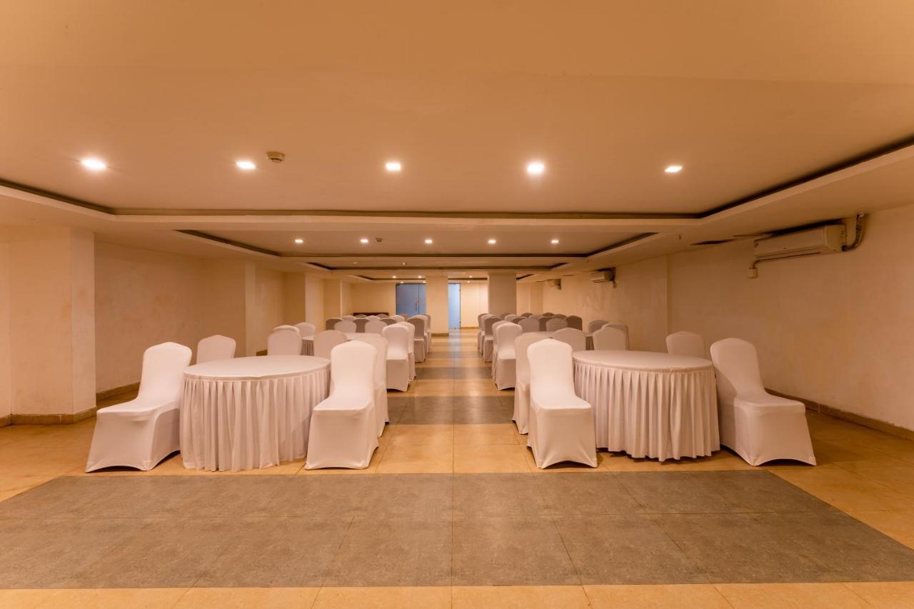 Zone Connect By The Park Parra Goa Hotel Anjuna Exterior foto