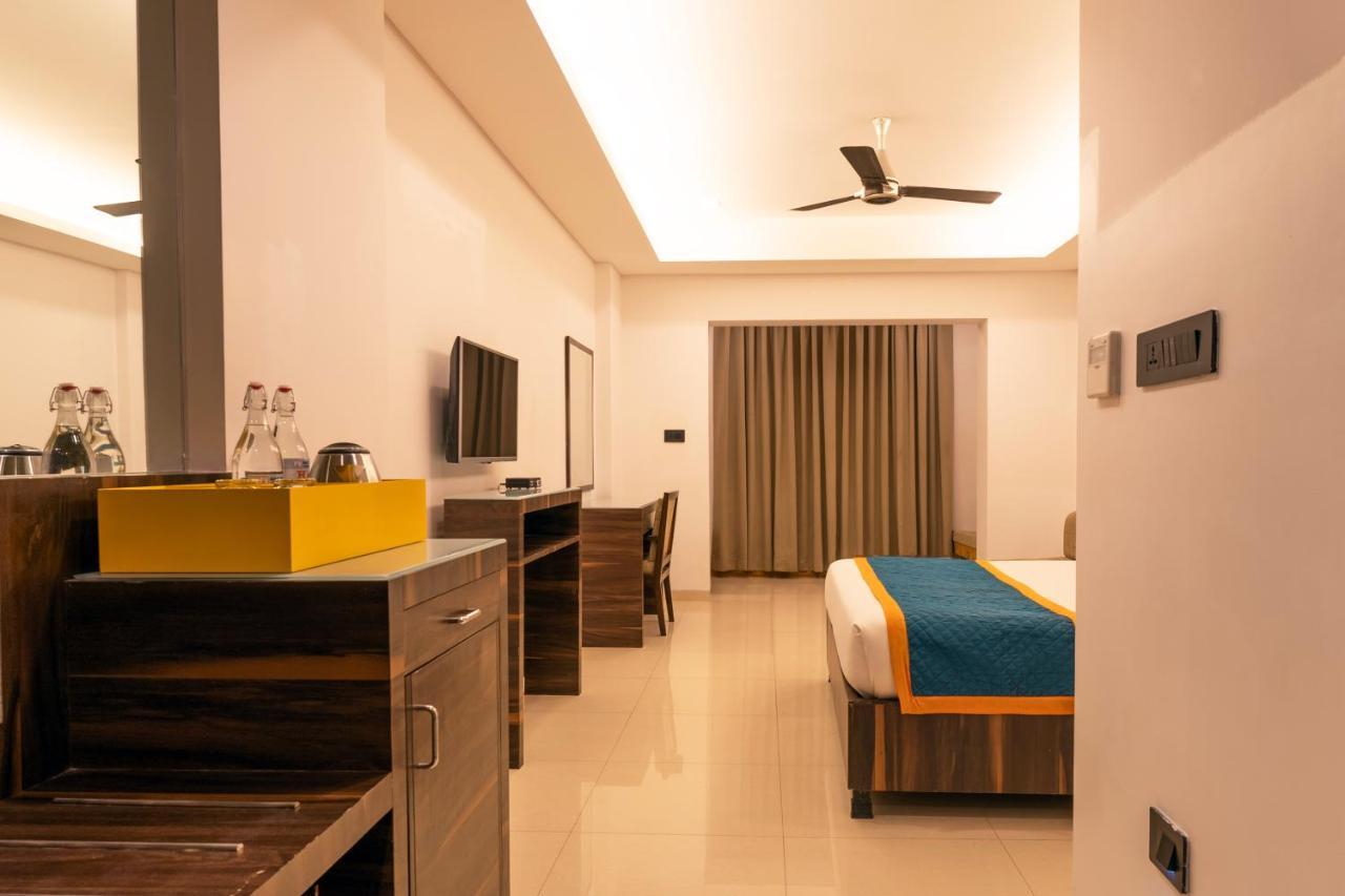 Zone Connect By The Park Parra Goa Hotel Anjuna Exterior foto