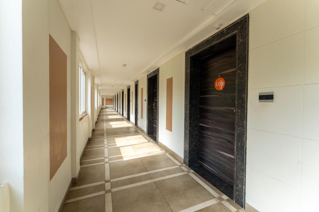 Zone Connect By The Park Parra Goa Hotel Anjuna Exterior foto