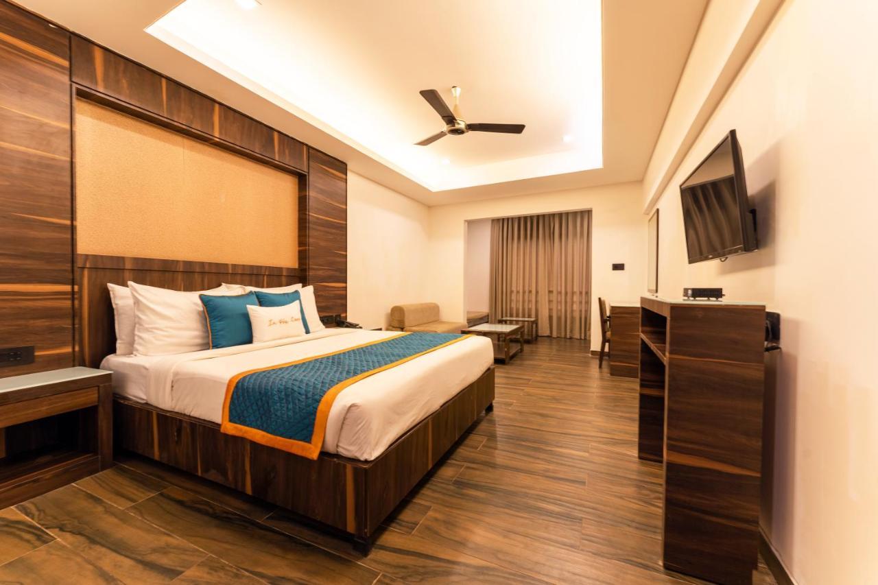 Zone Connect By The Park Parra Goa Hotel Anjuna Exterior foto