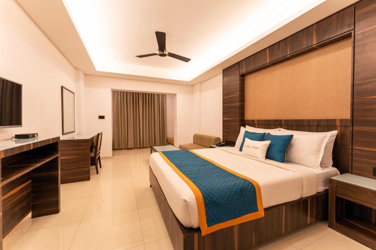 Zone Connect By The Park Parra Goa Hotel Anjuna Exterior foto