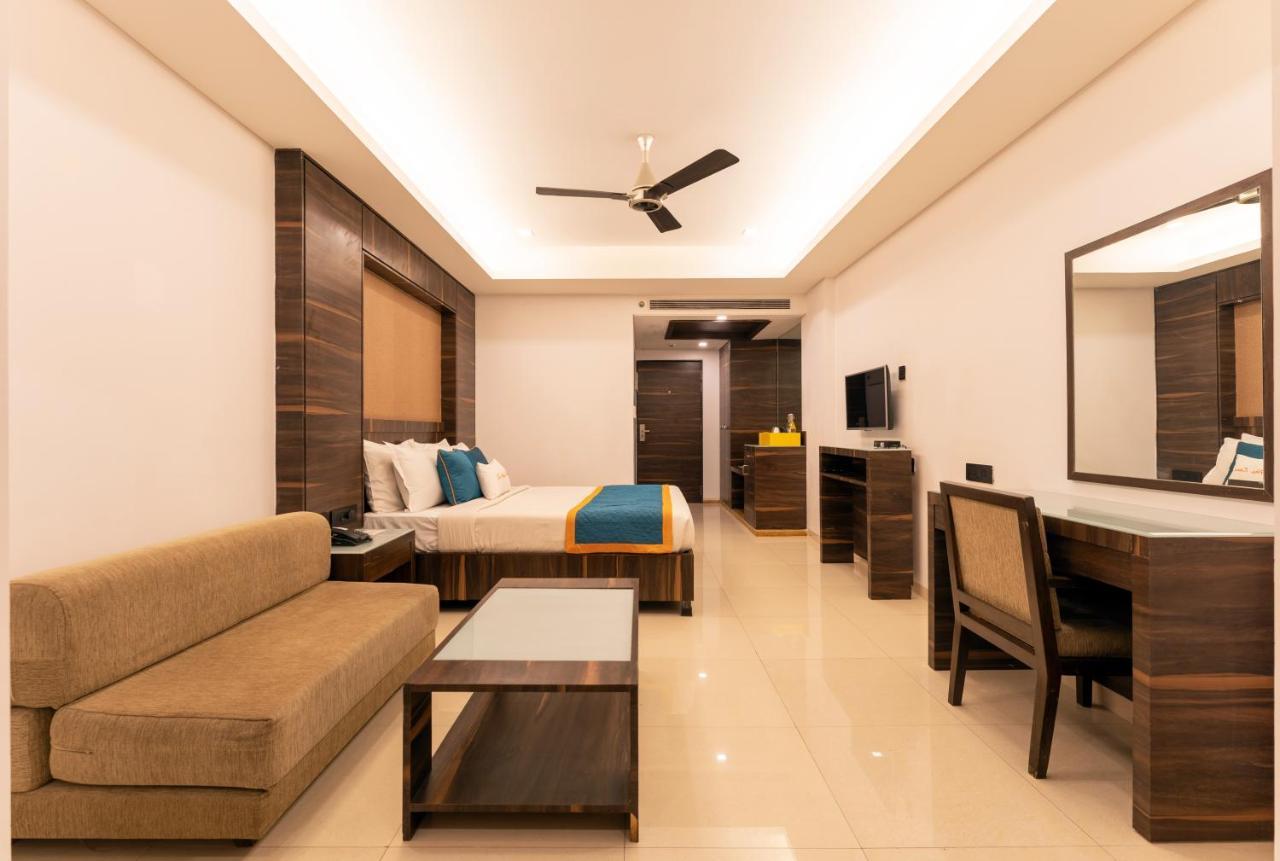 Zone Connect By The Park Parra Goa Hotel Anjuna Exterior foto